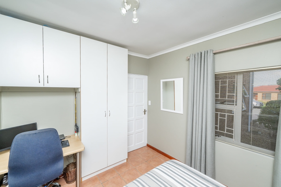 5 Bedroom Property for Sale in Protea Heights Western Cape